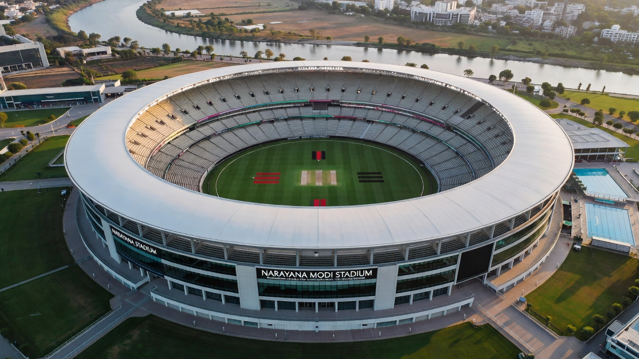Estádio Narendra Modi dobrou capacidade e virou maior arena de críquete